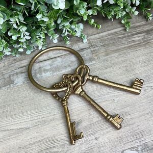 Gold Antique Vintage Style Metal Skeleton Key Ring Decor Secret Garden Wedding